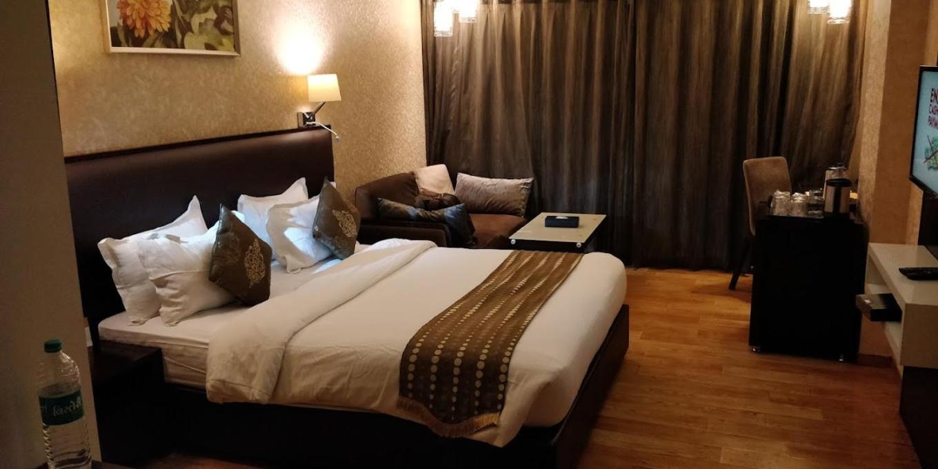 Nandan Kanan Hotel & Resort Sipra Zewnętrze zdjęcie