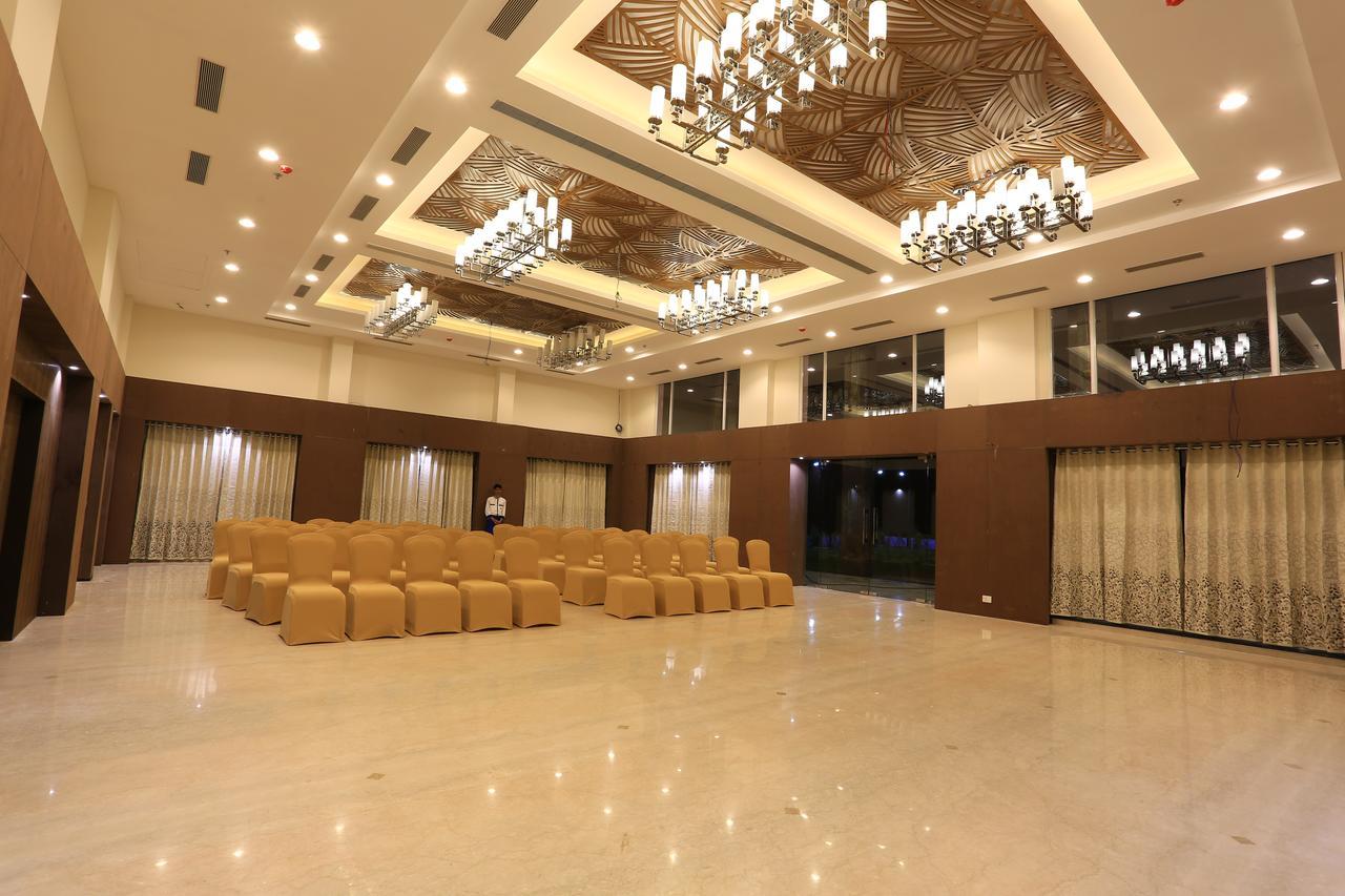 Nandan Kanan Hotel & Resort Sipra Zewnętrze zdjęcie